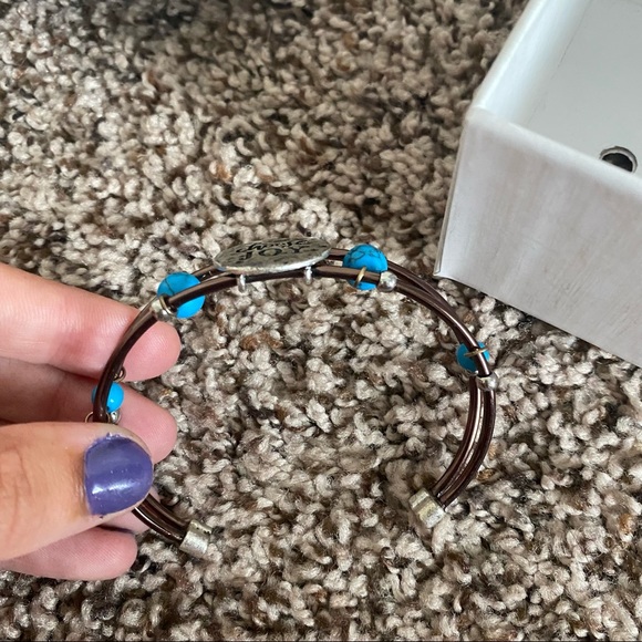 "Choose Joy" Beaded Bracelet - Picture 7 of 9